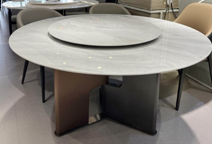 Refined Modern Marble Lazy Susan Dining Table – Polished Stone Surface with Sculptural Metallic Pedestal